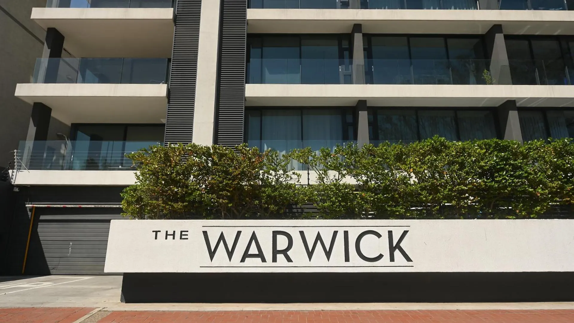 Modern One Bedroom In The Warwick Cape Town 0*,  Güney Afrika