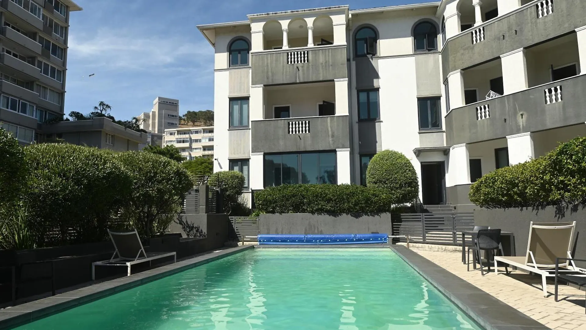 Modern One Bedroom In The Warwick Cape Town Daire